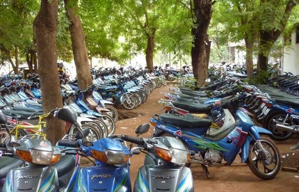 Insécurité à Kalabancoro : Djibi Touré braqué et dépossédé de sa moto à son domicile