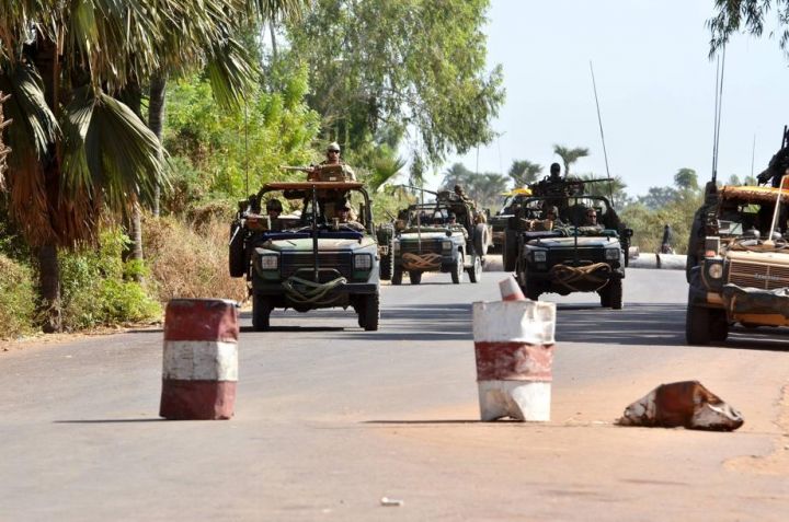 Samedi matin à Markala : Les Epouses de Militaires dans la rue