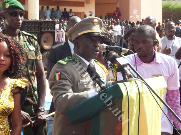 Défilé du 22 septembre :  Le général Amadou Aya Sanogo en vedette