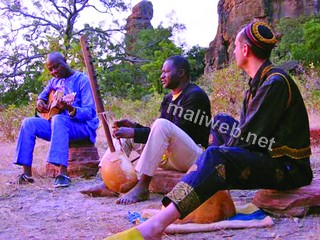 Festival de Donso N’ Goni :  La 5ème édition se tiendra  du 19  au 21 mars  2020  au Palais  de  la Culture  Amadou Hampathé Ba