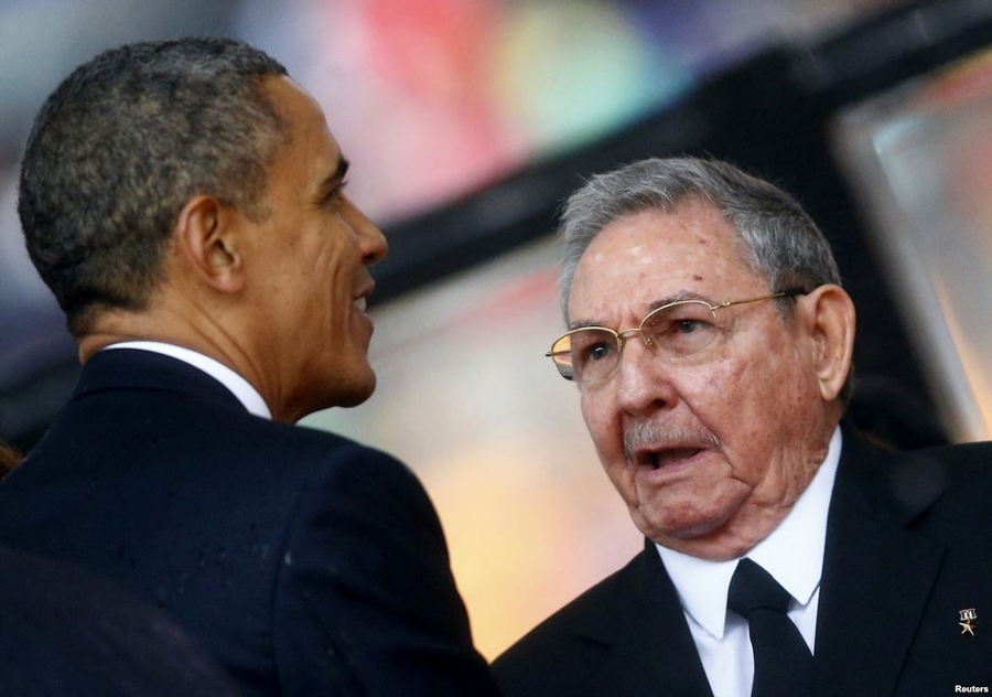 Sommet des Amériques : Entretien "historique" au Panama entre Obama et Castro