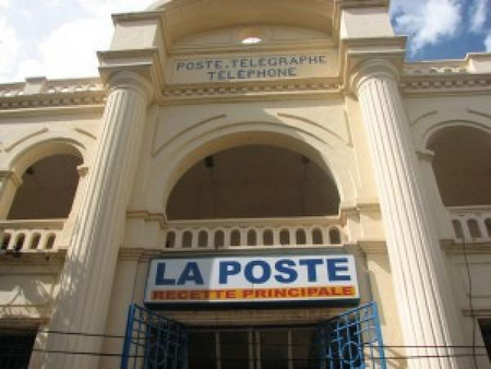 Office national des postes :  Le  PDG désavoué