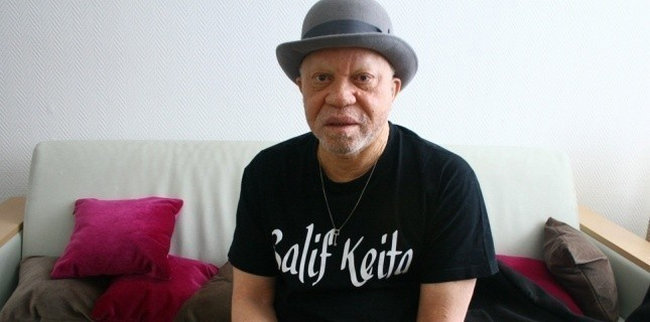 Salif Keita au sujet des attaques terroristes : 	 «Il ne faut pas céder face aux démodés»