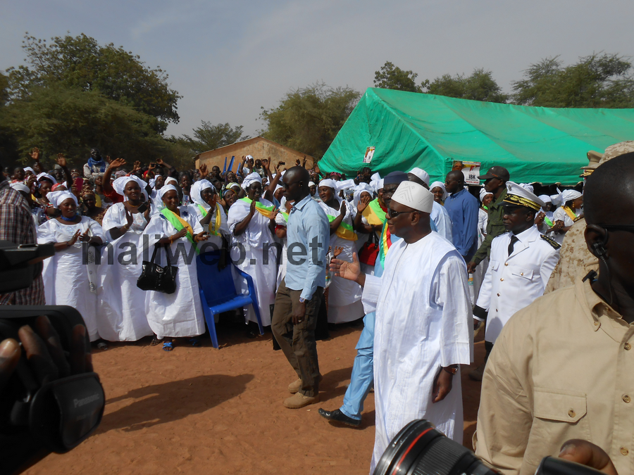 En visite du 7 au 12 dans la région de Ségou ; De Baraouéli, IBK pose la pierre de réalisations d’infrastructures de développement