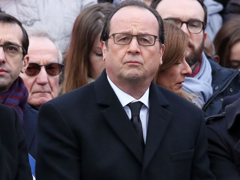 Après "Merci pour ce moment", le nouveau livre qui va faire trembler François Hollande...