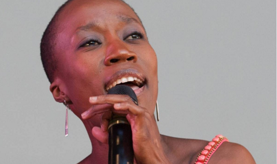 La fuite de la chanteuse Rokia Traoré au Mali prend une tournure diplomatique