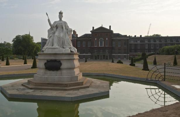 Angleterre: Un homme s’immole par le feu devant la résidence londonienne du prince William