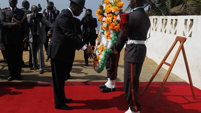 Côte d'Ivoire: un Conseil des ministres très symbolique à Grand-Bassam