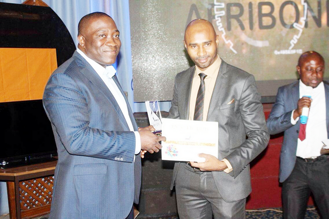 Diner Gala Tic's Awards : Le patron des Etablissements Yattco - Yuv Smarts, Aliou Yattasaye désigné personnalité de l'année 2015