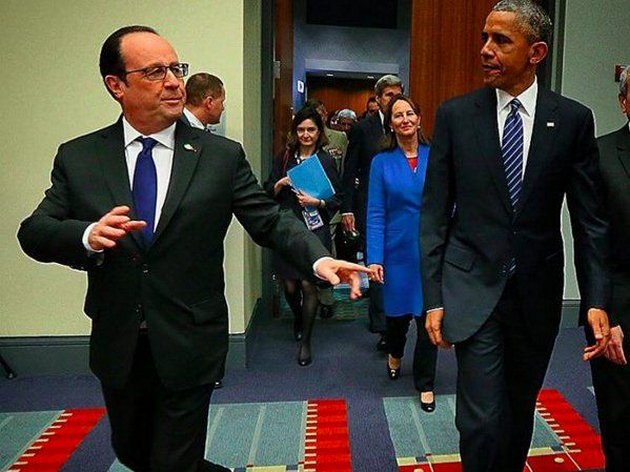 François Hollande "danse" avec Barack Obama... et devient la risée de Twitter (photo)