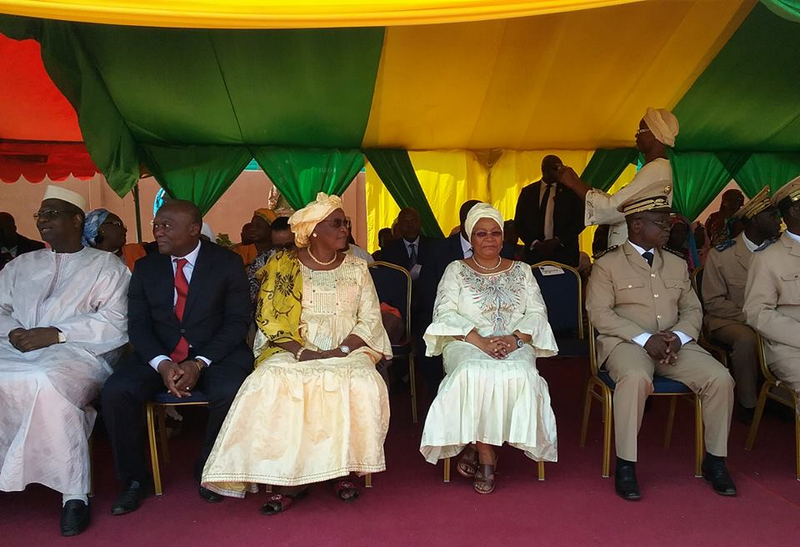 Centre de Formation des Filles de Ségou : Mme la Première Dame honore une combattante des droits des femmes