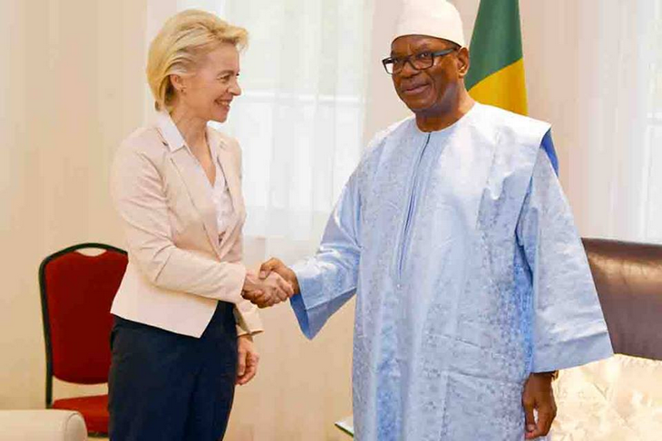 Ursula Vonder LEYEN, ministre allemande de la Défense en visite de travail au Mali : Tiéman partage les performances de l’armée malienne