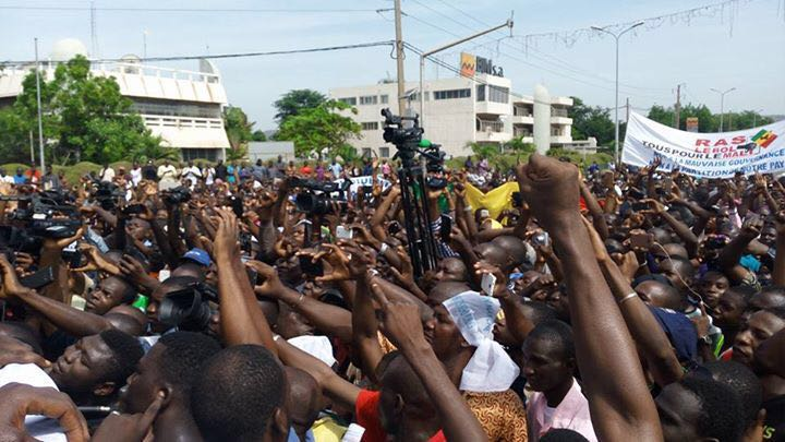 Marche pacifique : L’opposition exige la fin de la gestion patrimoniale de l’État