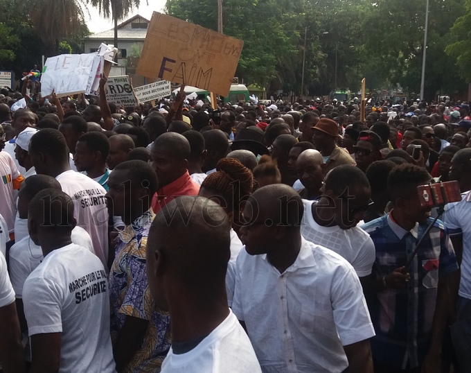 Marche à Bamako : L’opposition envahit la place de la  Liberté et annonce la couleur...