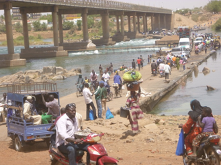 Marche à Kayes : Les populations  de Kayes vont descendre dans la rue pour exiger un 2ème pont !