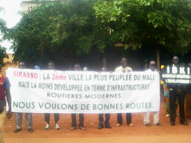 Sikasso : La population réclame la construction des routes Sikasso-Zégoua, Sikasso-Koutiala et l’aménagement du Lotio et du Kôtôrôni