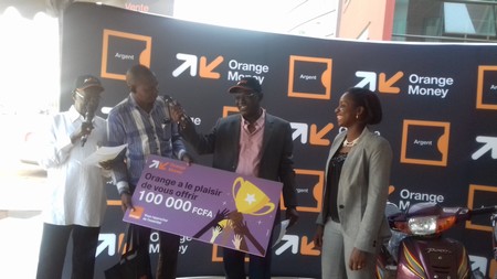 Cérémonie de remise de prix, les meilleurs utilisateurs  d’Orange-Mali repartent avec la cagnotte