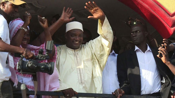 Gambie : le président élu, Adama Barrow, appelle à « descendre dans les rues aujourd’hui même »