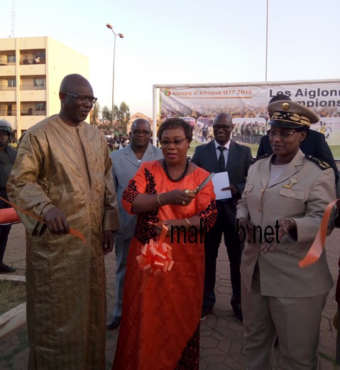 Assainissement de la ville de Bamako : Orange Mali rénove la Place-Can à coût de  millions de CFA