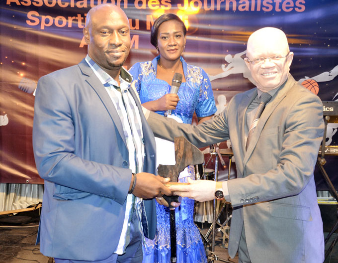 5e édition de la nuit AJSM sponsorisée par Orange-Mali :  Onze trophées décernés aux meilleurs journalistes et sportifs de l'année 2016