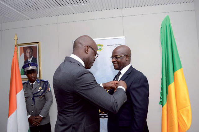 Diplomatie/ Pour la reconnaissance de son mérite : Le Colonel Tamboura fait Chevalier de l’Ordre National de Cote d’Ivoire