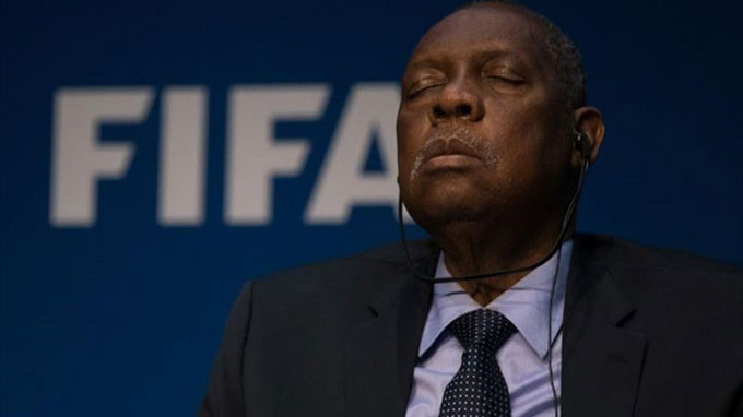 Confédération africaine de football : Quand Hayatou évite la porte de la sagesse !