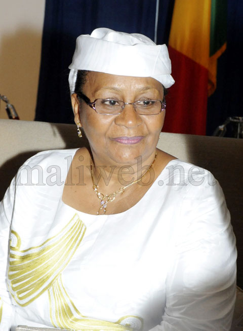 Lancement du concours Bamako ville propre :  Mme Kéïta Aminata Maïga en est la marraine