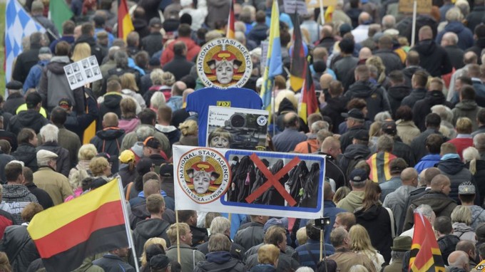 Un groupuscule allemand jugé pour "terrorisme" anti-réfugiés