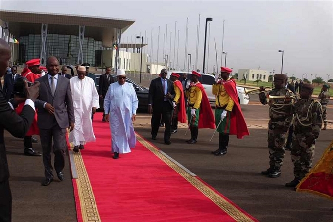 Le Président IBK, accompagné de son épouse, s’est envolé ce matin pour Bakou la capitale de l’Azerbaïdjan