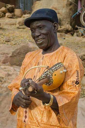 La musique malienne en deuil : Le So-kou ne vibrera plus sous les doigts magiques de Zoumana Téréta