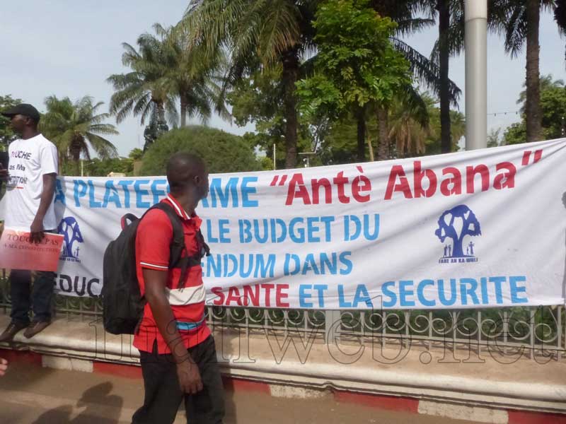 Après la déclaration d’IBK sur la révision de la constitution : La plateforme "An te A Bana" passe à l’offensive  - Une marche toute l’étendue du territoire  - Une série de sit-in devant la Cour constitutionnelle