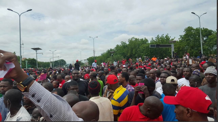 Marche de protestation contre le projet référendaire :  La plateforme « An tè Abana, Touche pas à ma constitution » maintient la pression