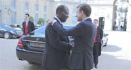 Reçu à l’Elysée, Alassane Ouattara plaide pour une zone FCFA étendue à la CEDEAO