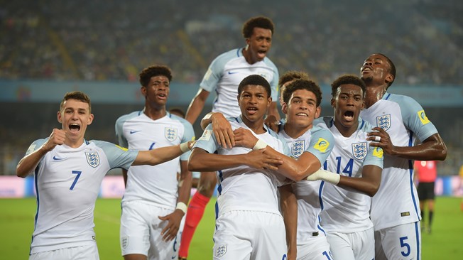 Brewster qualifie encore l’Angleterre (1:3)