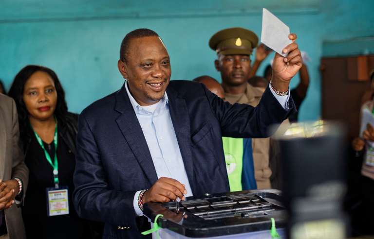 Kenya : Kenyatta défend sa victoire des élections répétées (PAPIER GENERAL)