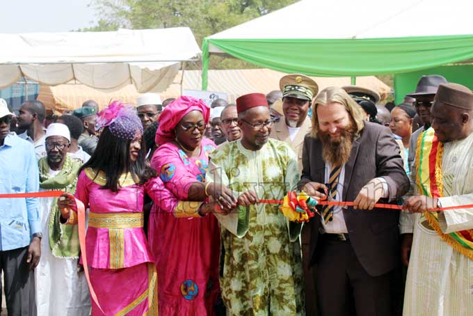 Grâce au groupe Africa Green Tech : Badougou Djoliba électrifié avec un conteneur solaire