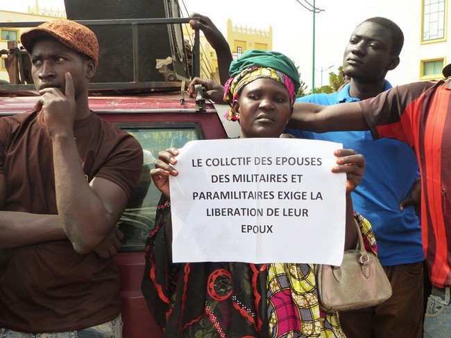 Entre nous : Affaire dite des bérets rouges : la justice d’abord !