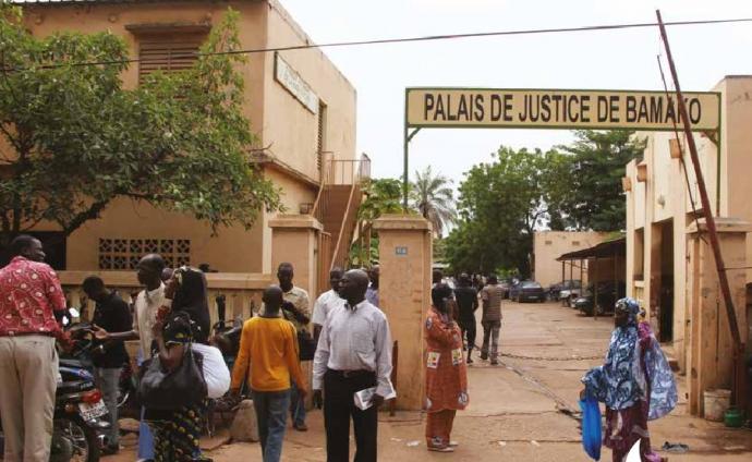 Mamoudou Kassogué, secrétaire général du SAM,  à propos de la grève des magistrats :  « Nous avons été en grève parce que nous y avons été poussés par l’insécurité et la précarité »