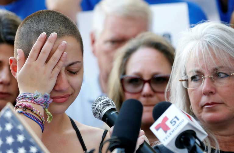 "Honte à vous": une lycéenne dénonce le silence de Trump sur les armes