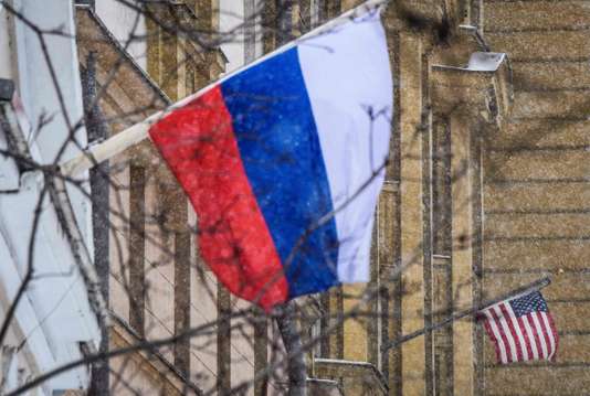 Moscou expulse 60 diplomates américains et ferme le consulat des Etats-Unis à Saint-Pétersbourg