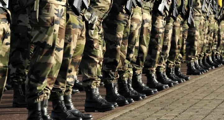 Un homme au volant a foncé sur un groupe de militaires faisant un footing ce matin.