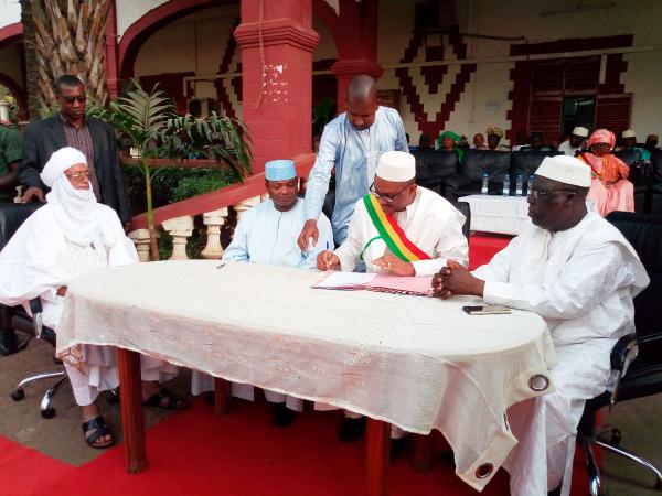 Recasement provisoire des commerçants en commune II de Bamako / La population s’oppose à la décision du maire Cheick Aba Niaré