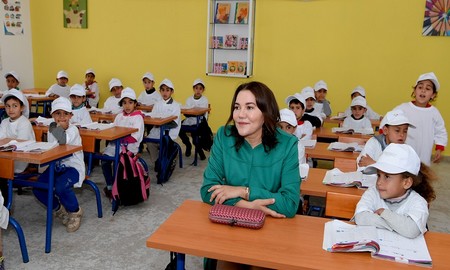 À l’occasion de la douzième année du programme Éco-écoles : S.A.R. la Princesse Lalla Hasnaa visite l'éco-école «Al Masjid» à Aïn Aouda