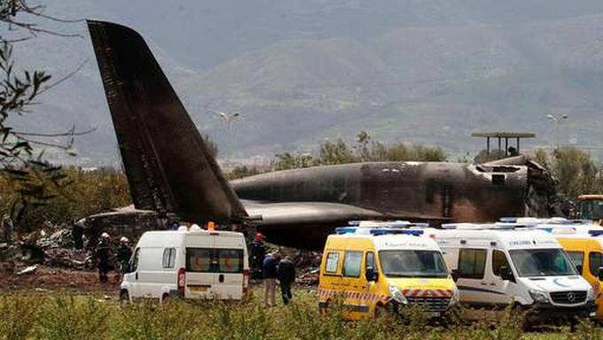 Algérie: deuil national de trois jours après la chute d'un avion militaire