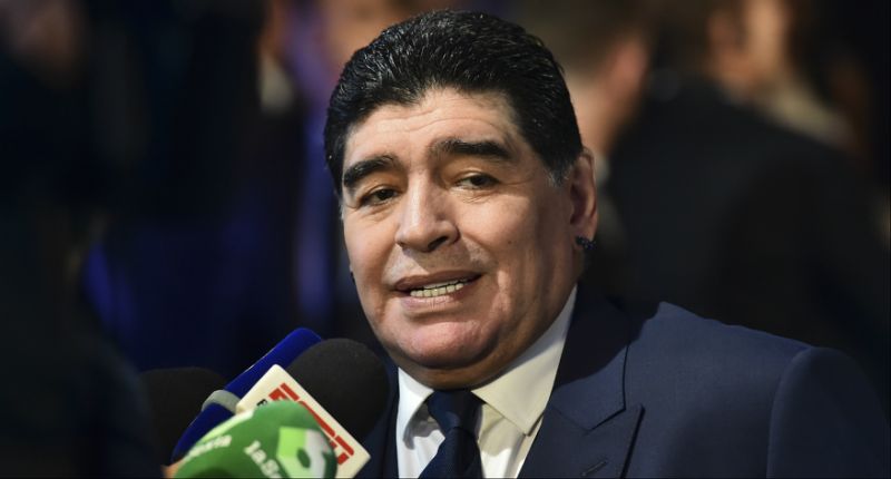 Maradona : "En jouant comme ça, Sampaoli ne peut pas rentrer en Argentine, c'est une honte"