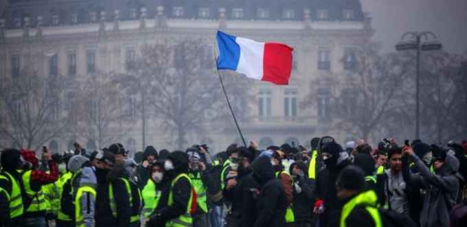 A Paris, des pilleurs profitent des manifs "gilets jaunes"