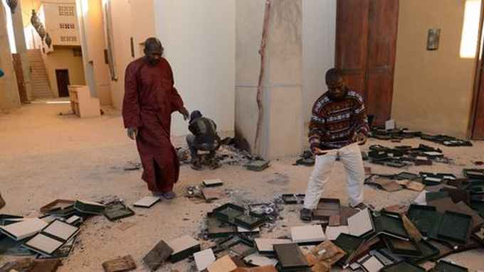 Attaques terroristes contre l’école moderne :  Grave péril en la demeure !