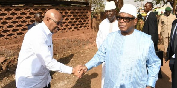 Mali : un mercato politique en faveur du Premier ministre fragilise Ibrahim Boubacar Keïta