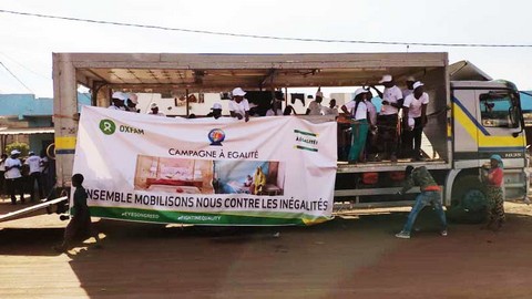 Inégalité entre riches et pauvres: une caravane de sensibilisation dans les rues de Bamako