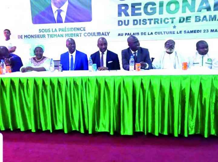 Tieman Hubert Coulibaly, président de l’UDD, à la conférence régionale du district de Bamako : « Il existe des divergences entre les acteurs politiques, mais celles-ci sont négligeables par rapport à l’urgence nationale »